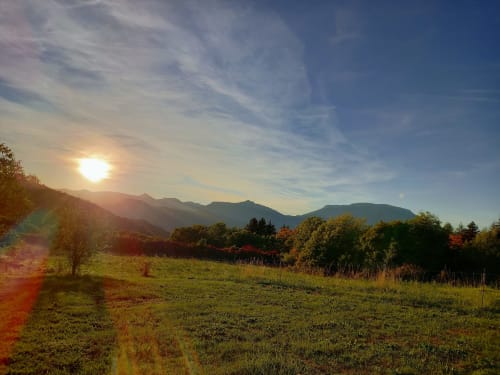 Magnifique paysage de Ceuse et du Pic d'Aujour vue du jardin de La Méridienne