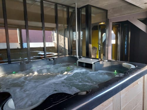 Ô Chambres d'Hôtes & SPA, A 15' de Dunkerque (Craywick), 20' de Calais, espace bien-être (jacuzzi, sauna, hammam), massage du visage japonais, privatisation, EVJF, romantique, possibilité de planches salées et sucrées, détente