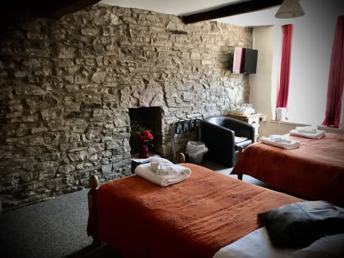 The White Horse Inn - Clun, Shropshire, England, Pub, restaurant, B&B