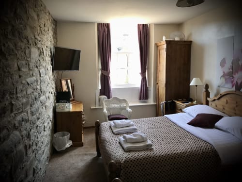 The White Horse Inn - Clun, Shropshire, England, Pub, restaurant, B&B
