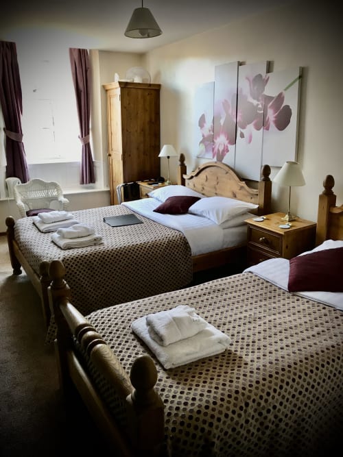 The White Horse Inn - Clun, Shropshire, England, Pub, restaurant, B&B