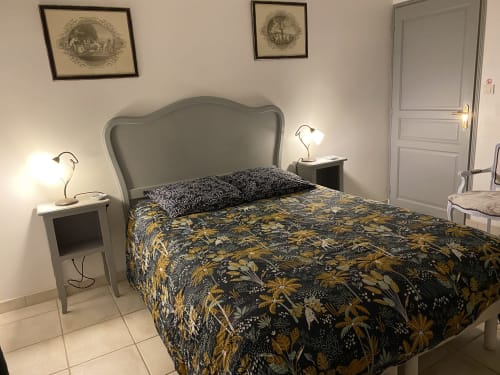 lit double chic chambre épurée