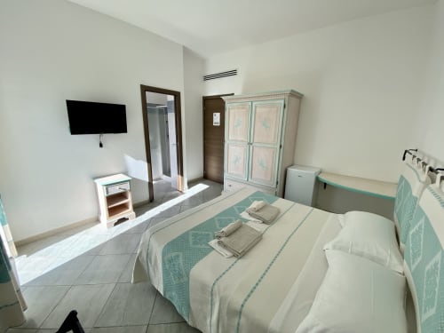 Room Hotel Olbia, room bnb Olbia, holiday in OLbia, dormire a OLbia, camera vicino porto olbia, room near airport Olbia