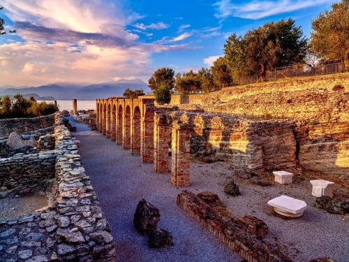 Mavino Holidays I Sirmione I Grotte di Catullo.