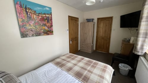 The White Horse Inn - Clun, Shropshire, England, Pub, restaurant, B&B