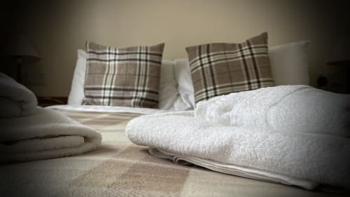 The White Horse Inn - Clun, Shropshire, England, Pub, restaurant, B&B
