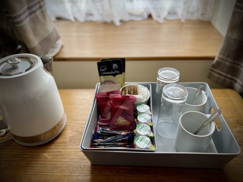 The White Horse Inn - Clun, Shropshire, England, Pub, restaurant, B&B