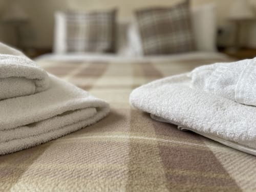 The White Horse Inn - Clun, Shropshire, England, Pub, restaurant, B&B
