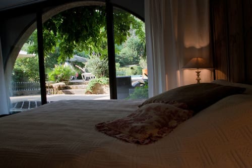 Chambre avec vue sur le jardin aux Pratges, chambres d'hôtes à Figeac, France