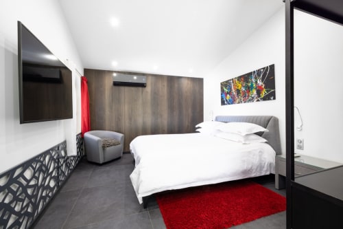 spa room tv - The Address Cassis - guest rooms and luxury boutique hotel Cassis - outdoor swimming pool