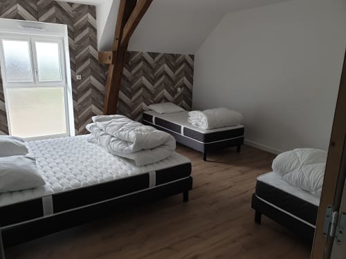 Gîte De Louvegan - Gîte de groupe, 14 personnes, Gorron, Mayenne, Laval, Piscine, Piscine couverte, Campagne
