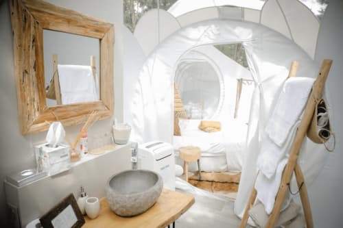 Salle de bain Merlot Hébergement en Bulle Spa Insolite Luxe Bordeaux Gironde Aquitaine pour Couple Romantique et Amoureux