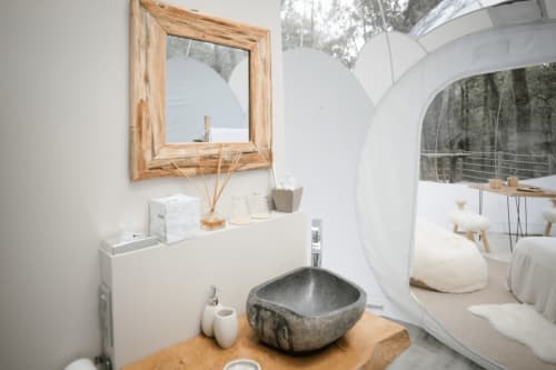 Salle de bain Bulle Spa Petit Verdot Hébergement Insolite de Luxe Bordeaux Gironde Aquitaine pour Couple Romantique et Amoureux