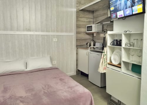 Image of the double bed from Mini studio el Reloj