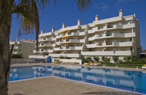 outdoor swimming pool | Apartment Rosal CB – Cozy Beachside Stay in Albufeira