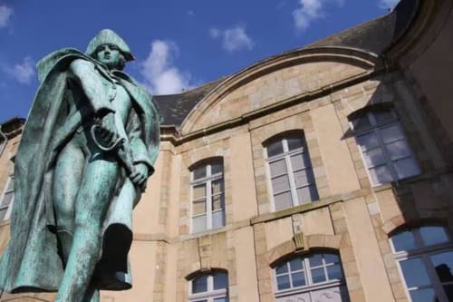 Statue du Marquis Armand Tuffin de la Rouërie