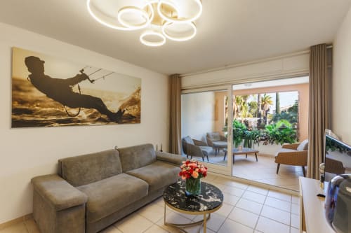 Salon de l'appartement Le Mérou- VacancesGiens location saisonnière d'appartement - Proche de l'embarcadère pour  l'île de Porquerolles