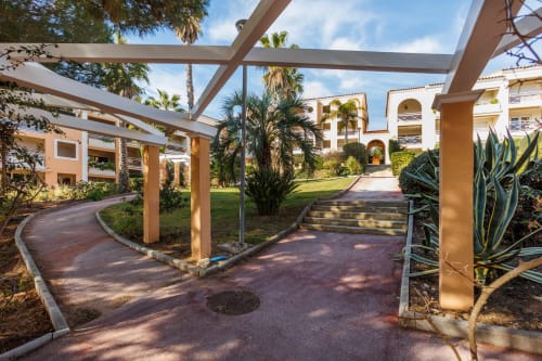 Bâtiments de la copropriété du domaine de la presqu'île - Vacances Giens location saisonnière d'appartement - Proche de la plage de La Vignette
