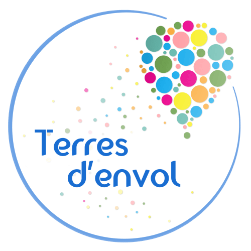 Logo du partenariat entre la Maison d’Hôtes La Chabanaise et Terre d'Envol. Illustration d'une montgolfière colorée symbolisant les baptêmes de l'air proposés à nos hôtes au départ du Marais Poitevin.