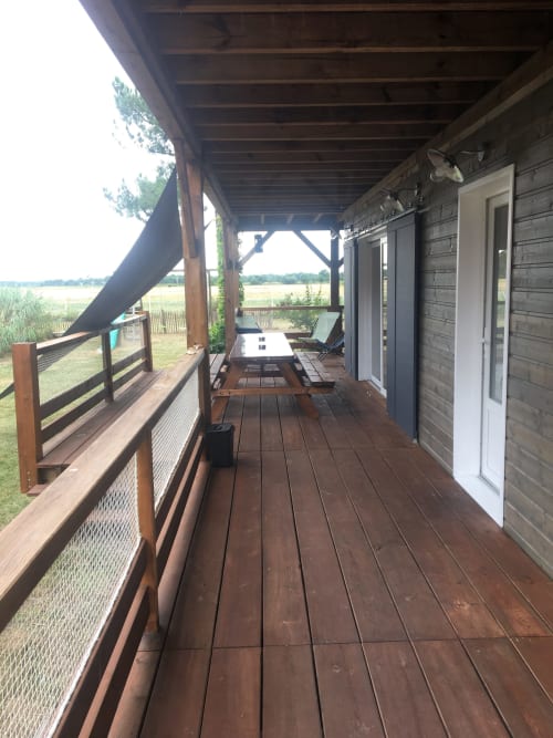 La amison de l'aérogrange, la terrasse, location saisonnière, lotissement aéronautique aérodrome de Biscarrosse et Parentis

