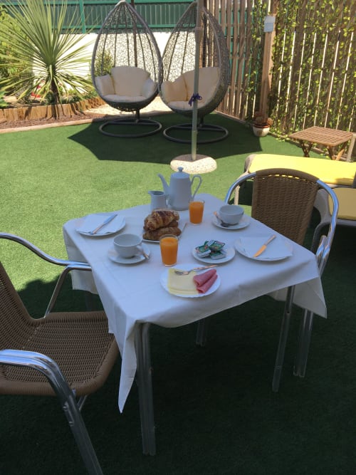 Breakfast in Casa Maré Garden Algarve