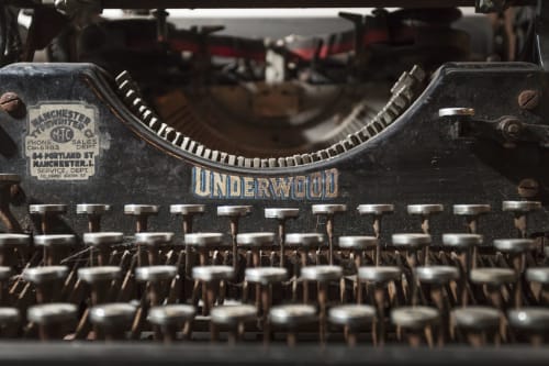 Macchina da scrivere Underwood vintage presso l'hotel Three Little Pigs a Blandford Forum
