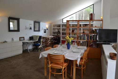 dinning area with home office area in the background