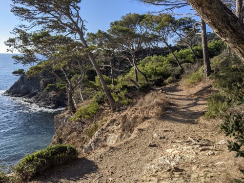 The coastal path of Giens - Vacances Giens - Near the apartment La Girelle