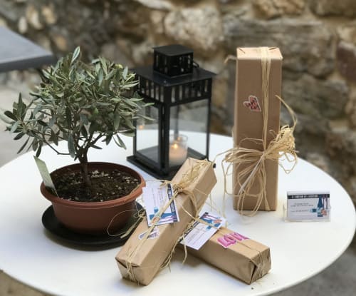 Idées cadeaux@La Sarrasine Gîtes de vacances & more Le Comptoir des Sarrasins Restaurant Produits locaux & Idées cadeaux Aiguèze