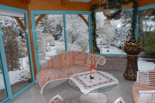 Große Veranda mit Blick auf den Park und die Zitadelle (Winter und Schnee)