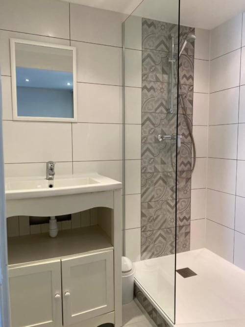 Privates Duschbad in der Suite auf Gartenebene