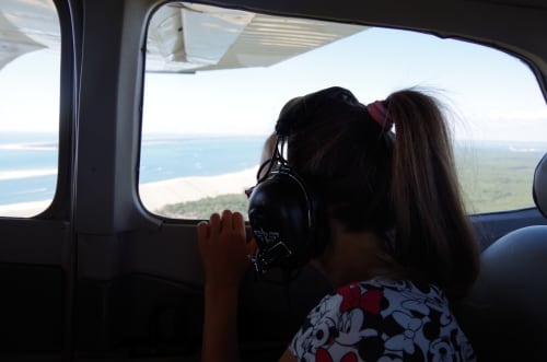 Aérodrome de Biscarrosse, LFBS location en famille. Venez en avion léger vous garer au pied du gîte de l'aérogrange à proximité d'Arcachon et de la Dune du pyla.

