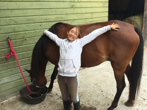 Centre équestre à Biscarrosse.  J'aime mon cheval. Vacances en famille au gîte de l'aérogrange de Biscarrosse, locations de gîtes à l'année pour court et moyens séjours.


