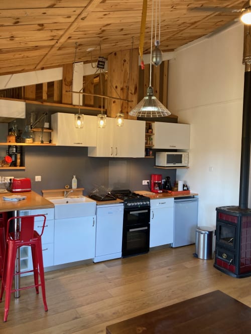 Le gîte de l'aérogrange, la cuisine, location saisonnière, lotissement aéronautique aérodrome de Biscarrosse et Parentis

