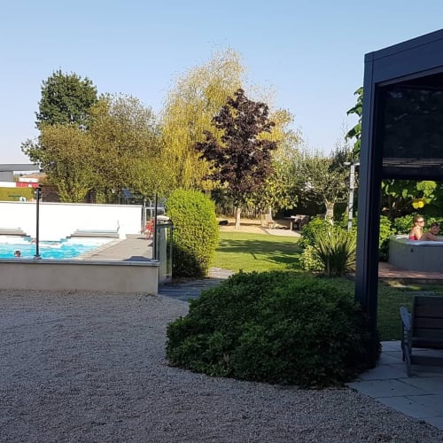 gîte Puy du Fou avec piscine et jacuzzi, maison d’hôtes Puy du Fou, gîte avec jacuzzi et piscine Vendée, hébergement Puy du Fou avec piscine et jacuzzi, gîtes Marie Barrault maison d’hôtes Marie Barrault, gîte Les Herbiers avec piscine et jacuzzi, maison d’hôtes avec spa proche Puy du Fou à 58 mn de Nantes, hébergement proche du Puy du Fou avec piscine et jacuzzi, séjour détente proche Puy du Fou, Maison d’hôtes avec piscine, sauna et jacuzzi proche du Puy du Fou en Vendée, Gîte aux Herbiers à deux pas du Puy du Fou, Week-end bien-être en Vendée dans une maison d’hôtes avec piscine jacuzzi et sauna, proche du Puy du Fou