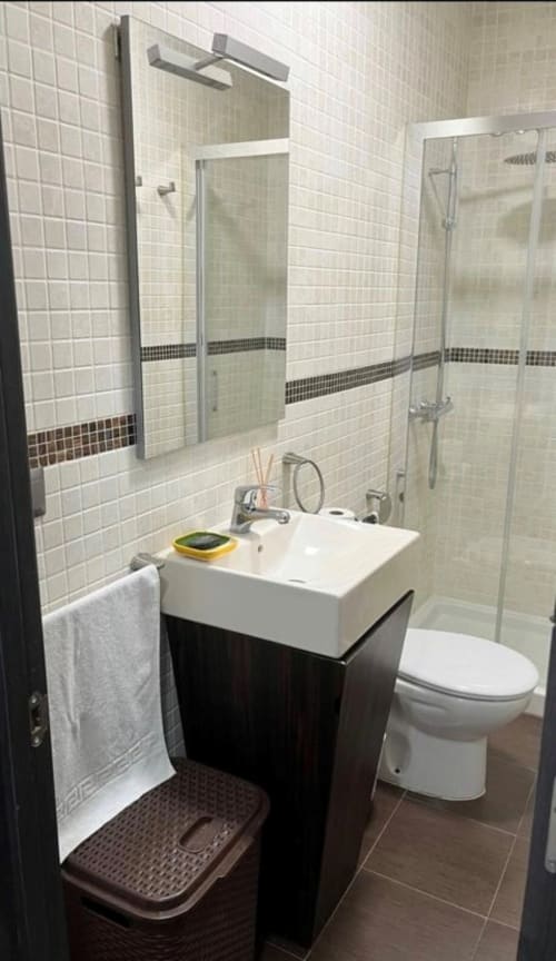 Baño principal con plato de ducha