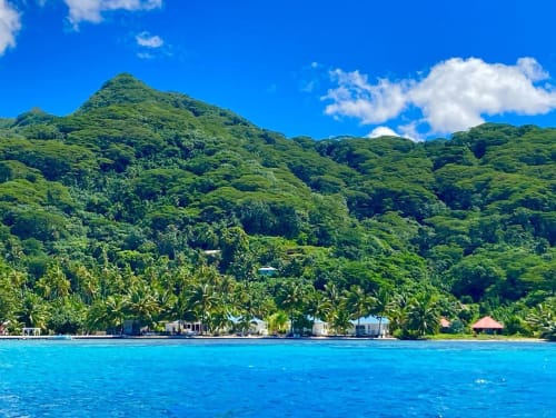 Opoa Beach Hotel Raiatea Polynésie Tahiti Bora Bora French Polynesia lagoon lagon hotel avec plage restaurant tropical bungalow 
