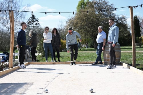 location maison bourgogne Yonne famille padel enfants piscine grand groupe cousinade 15 personnes pétanque