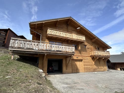location la Joue du loup, Oreeduloup, montagne, ski, chalet Japp'loup 10/12 personnes, chalet Grand Loup 14/16 personnes, studio ptilou B36, melezes des chaumates