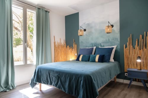 Chambre avec tète de lit en bambou  Gîte Alfredo Mas9 Romanin