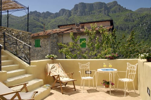 La Casa dei Nonni | Il Ciliegio | Agriturismo a Castelbianco (SV)