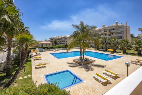 outdoor swimming pool | Apartment Rosal CB – Cozy Beachside Stay in Albufeira