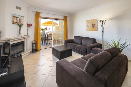 living area | Apartment Rosal CM – Stylish Apartment Close to Albufeira’s Attractions