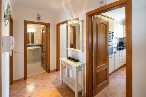rooms to kitchen, bedroom, and bathroom | Rosal CN Apartment – Family-Friendly Comfort in Albufeira