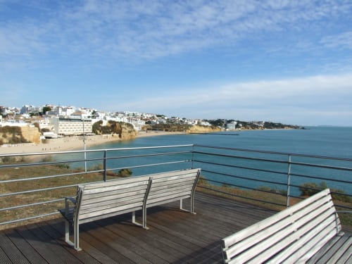 waiting area with bench with sea view | Casa da Vila Apartment – Traditional Charm in Albufeira Old Town