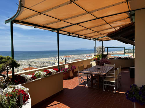 Piccadilly Penthouse with Jacuzzi | Lido di Camaiore