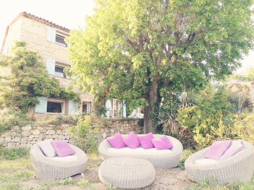 Arbres centenaires, aire de jeux pour enfants