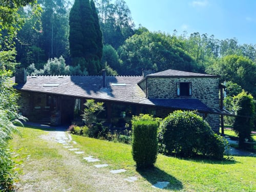 Turismo Rural O Vilar, descanso en plena naturaleza. Mucho verde, paz y armonía. Ortigueira Casa Rural 