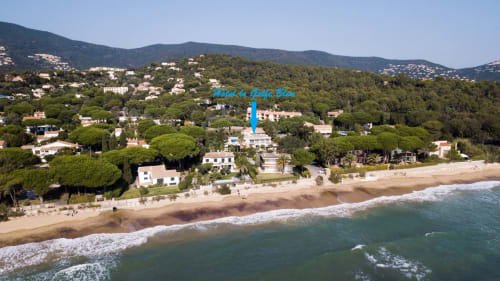 ou-se-situe-l-hotel-le-golfe-bleu-a-cavalaire-sur-mer