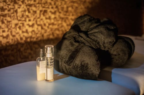 Love Suite & SPA - Le LOFT - Royan Médis - Terrasse et salon de jardin - balnéo spa - séjour romantique - séjour en couple - 